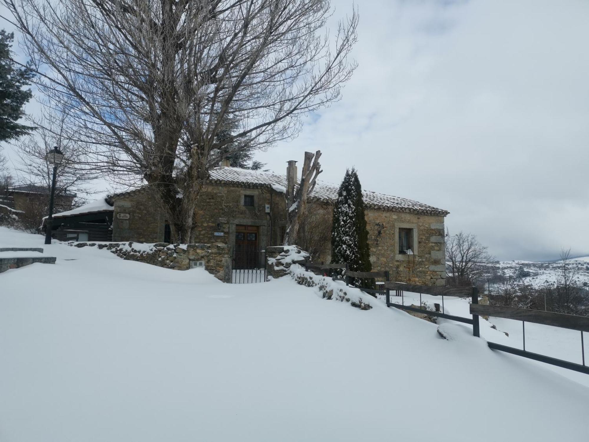 Casa Rural La Insula Santa María de la Alameda Екстериор снимка